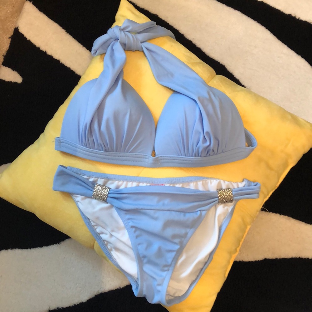 Venus bikini